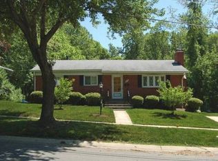 829 Malibu Dr, Silver Spring, MD 20901