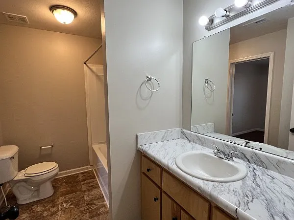 533 Patriot Park Ct #C — Photo 14