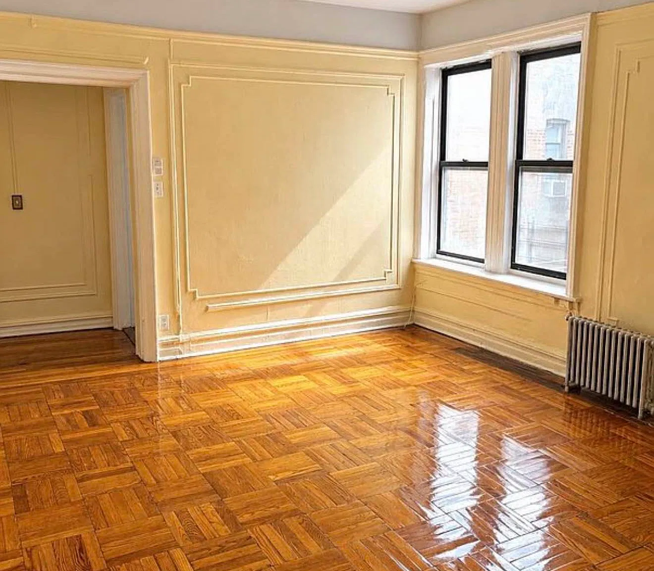 4530 Broadway — Photo 1