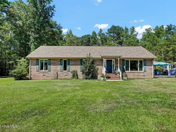 770 Bridal Creek Drive, Burgaw, NC 28425