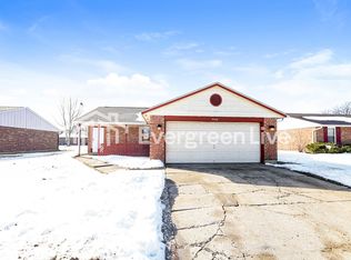 8409 Schoolgate Dr, Huber Heights, OH 45424