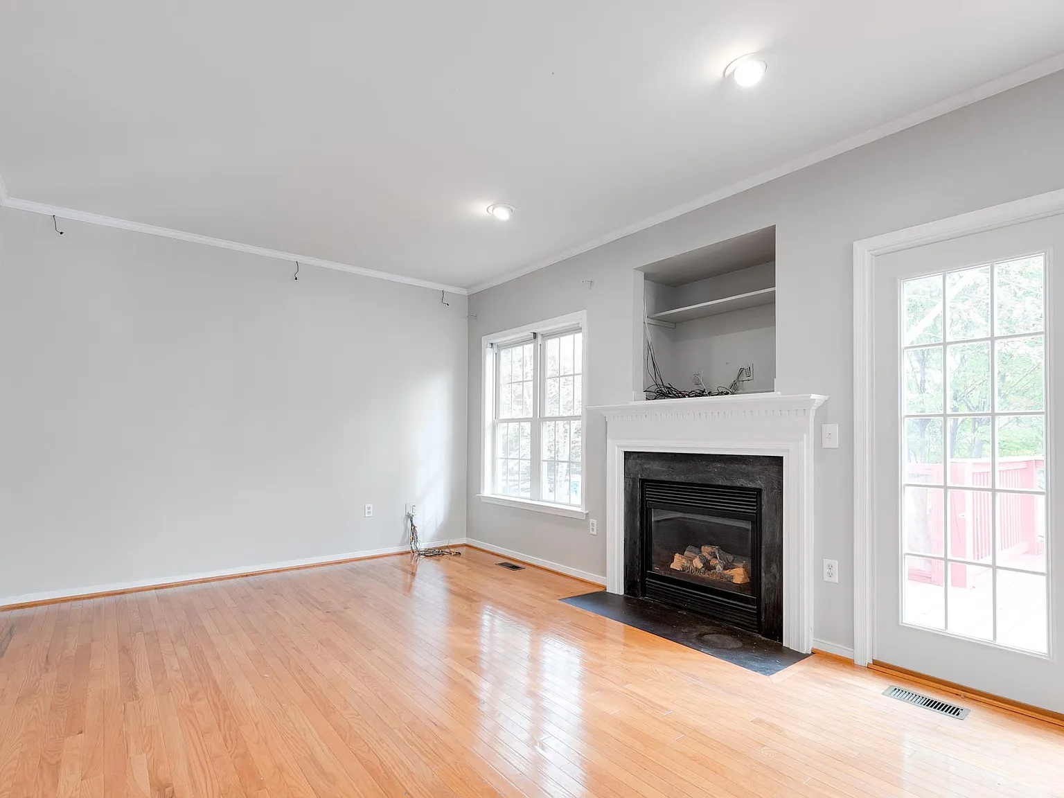 11521 Pinedale Dr — Photo 3