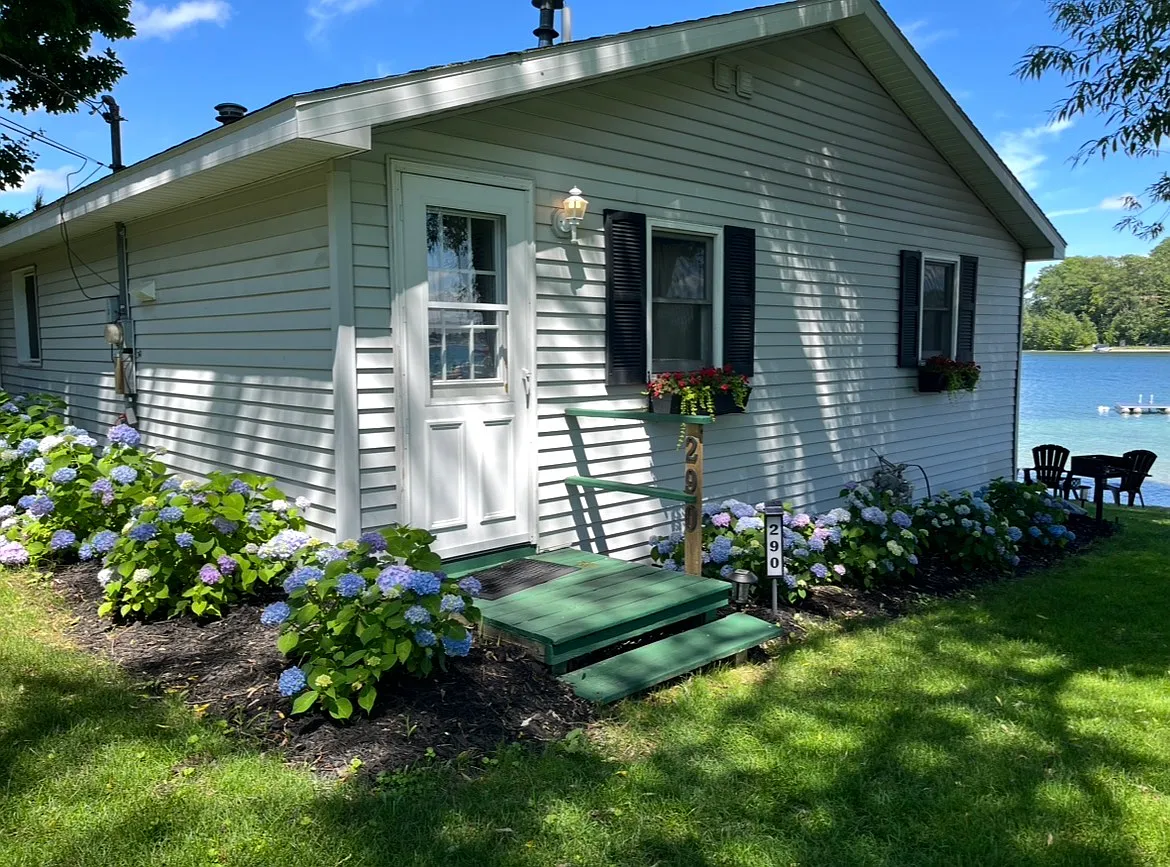 N West Silver Lake Rd, Traverse City — Photo 1