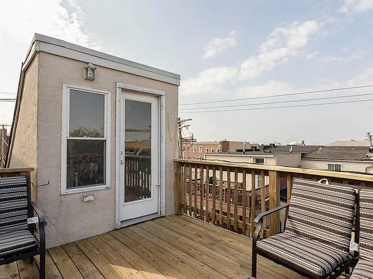 102 E Randall St — Photo 22