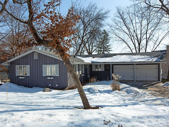 4th image of 313 Maple Island Rd