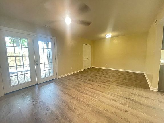 3rd image of 5812 W Hastings Ct