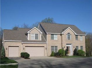 102 Southridge Dr, Mars, PA 16046