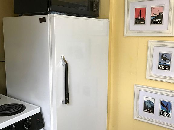 4th image of 46 Court St #3