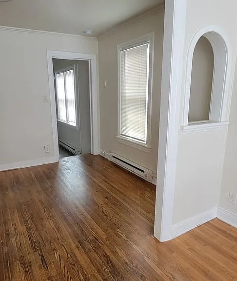 39 E North Ave — Photo 17