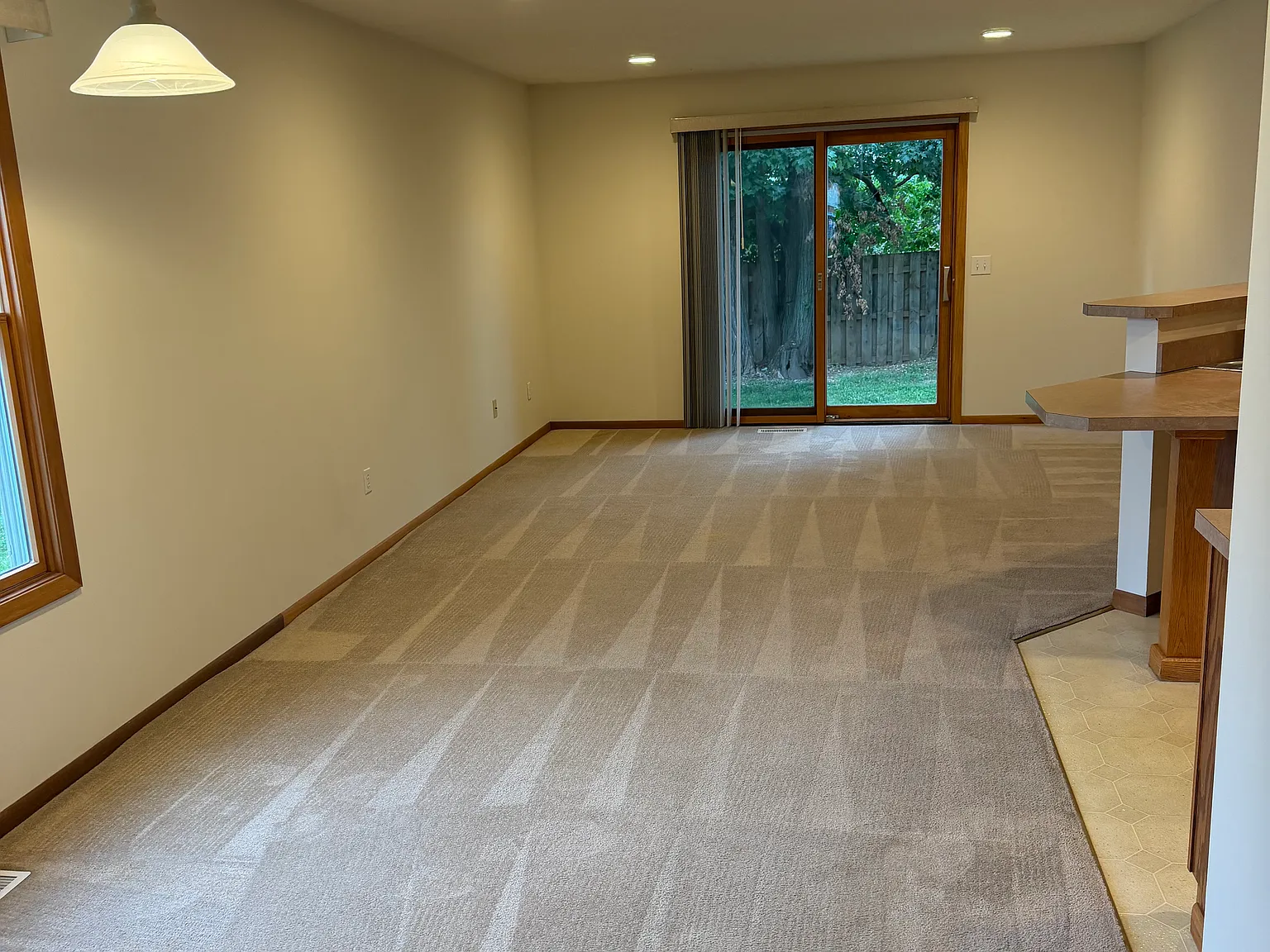 3 bed, 2.5 bath, 1450 sqft, $1,900 — Photo 3
