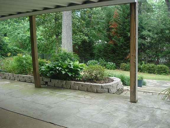 4th image of 1005 N Rivermont Pl