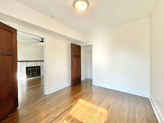 5th image of 1414 W Argyle St APT 2