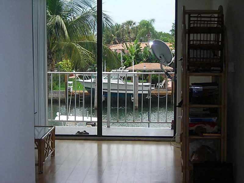 1st image of 2350 NE 135th St APT 206