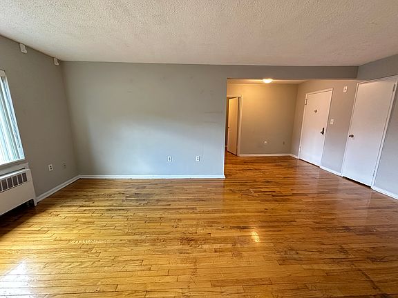 2nd image of 572 Whitney Ave #33E