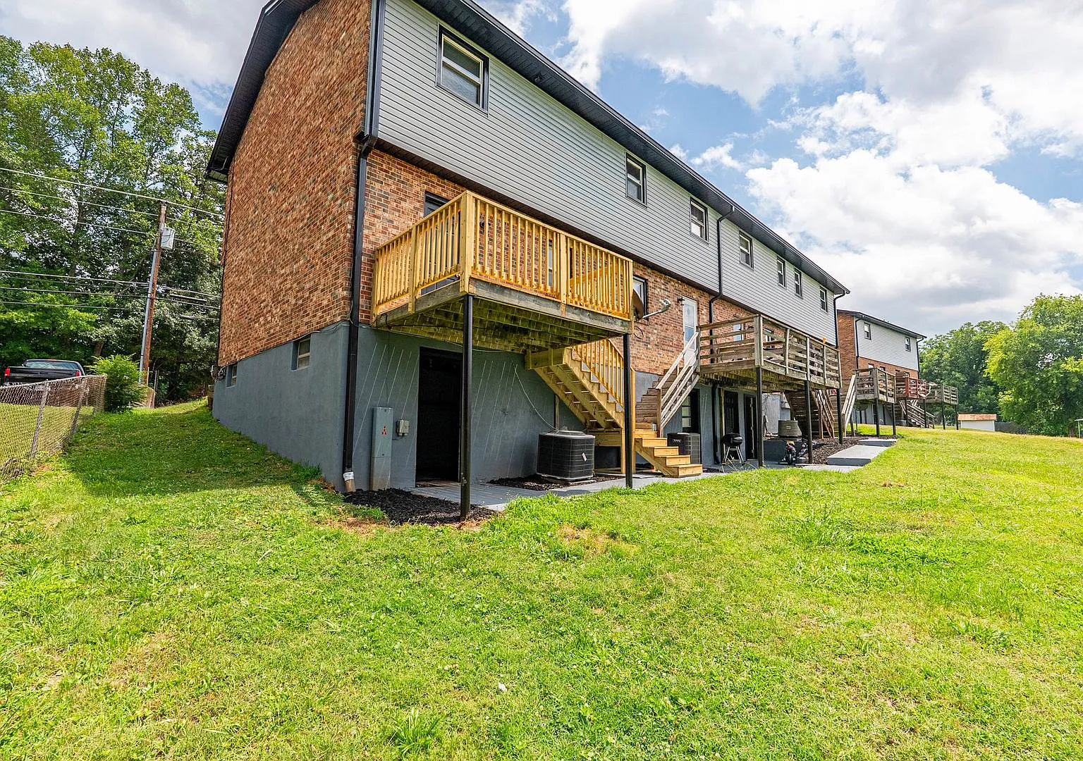 360 Townhomes 1 — Photo 2