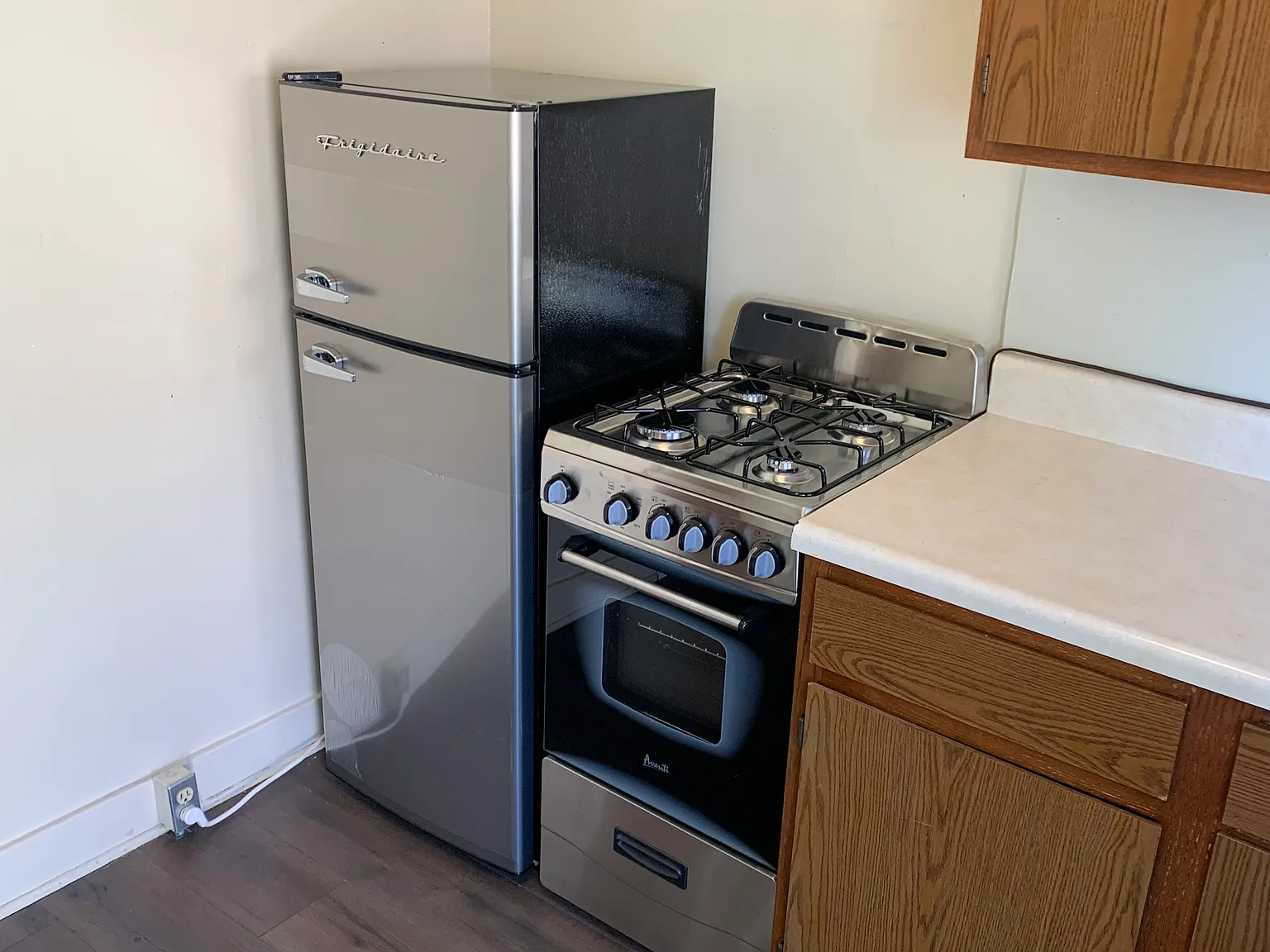 Studio, 350 sqft, $1,295 — Photo 2