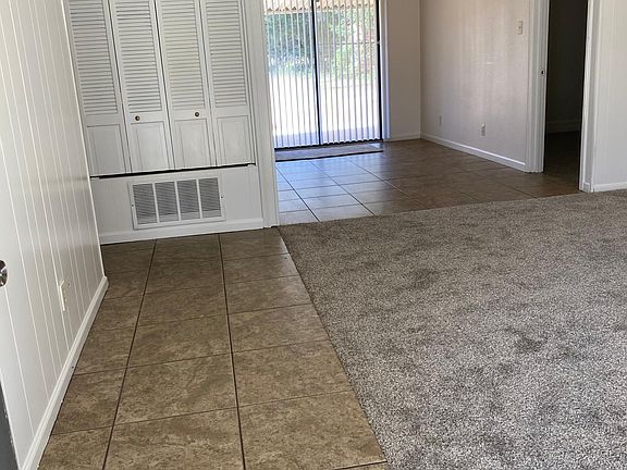 5th image of 111 Hillcreek Dr