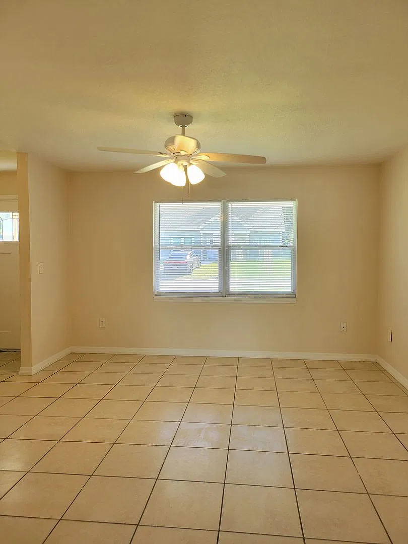 Three-Bedroom Winter Haven Home — Photo 3