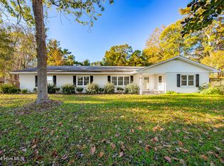 810 Williams Rd, New Bern, NC 28562