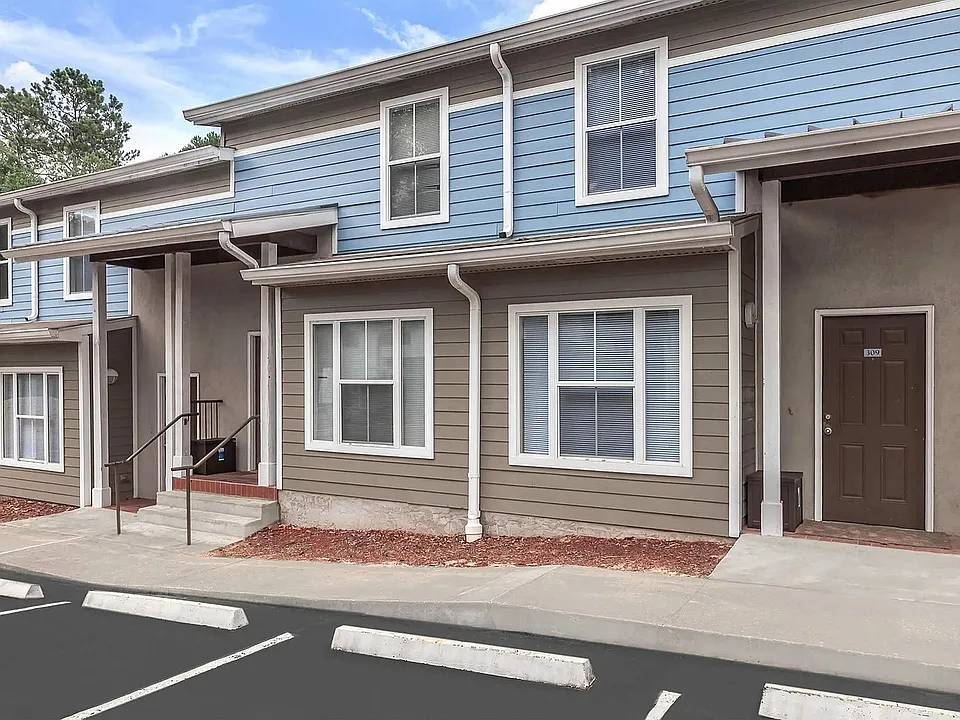 Rolling Hills - Exterior1