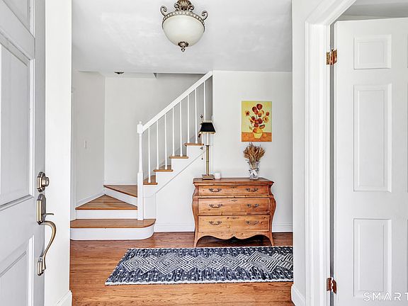 3rd image of 39 Marion Road