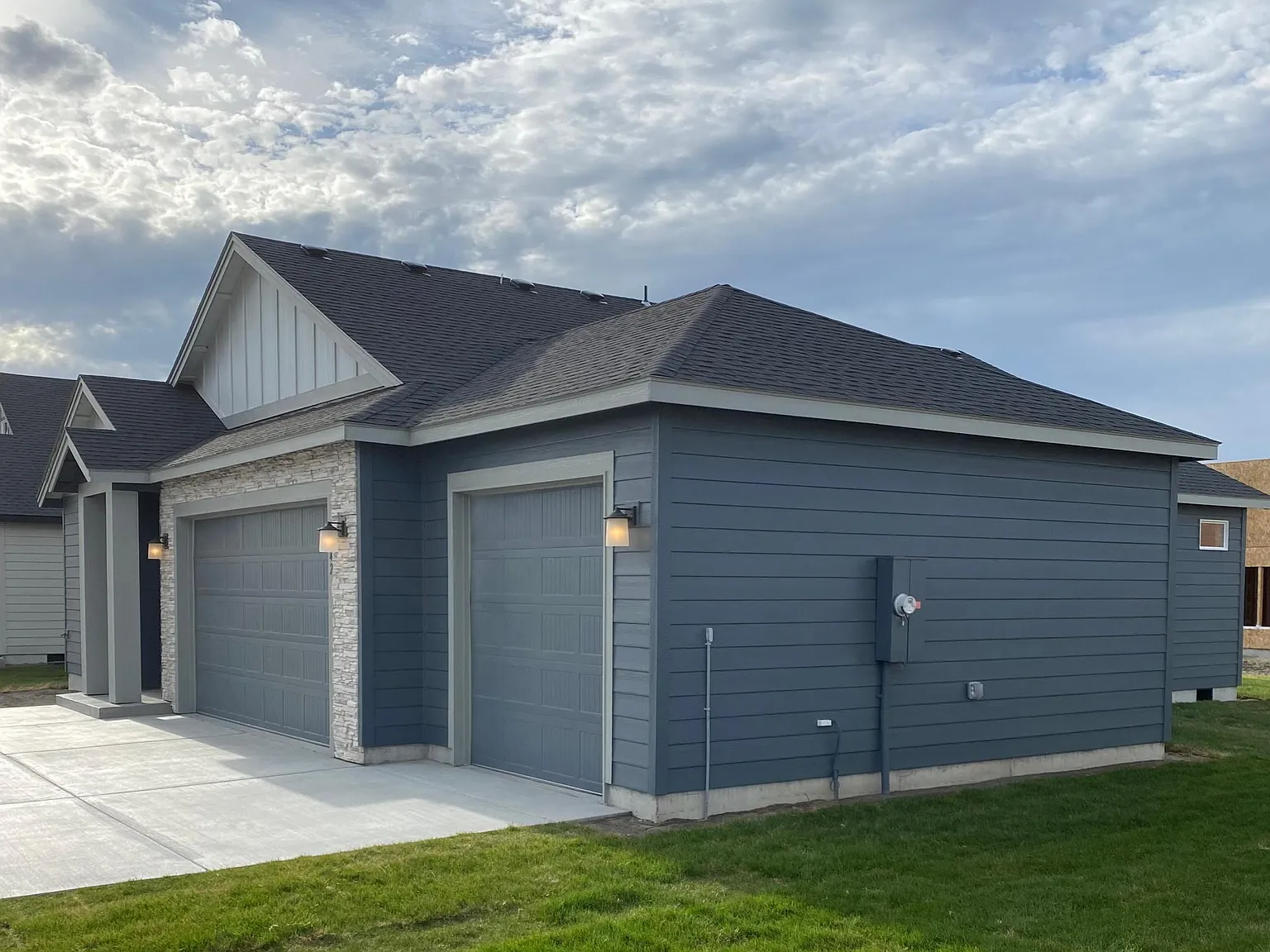 4742 W Hawk St — Photo 2