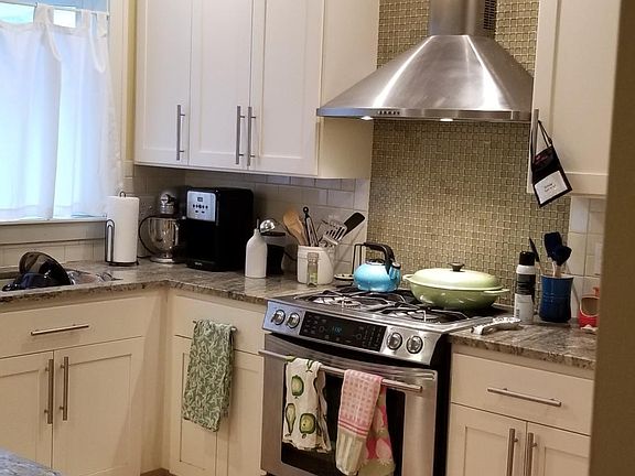 3rd image of 3112 42nd Ave S APT 1