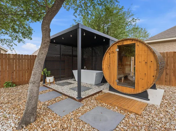 104 Red Granite Rd, Georgetown, TX 78633