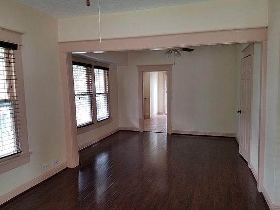 living room/dining room