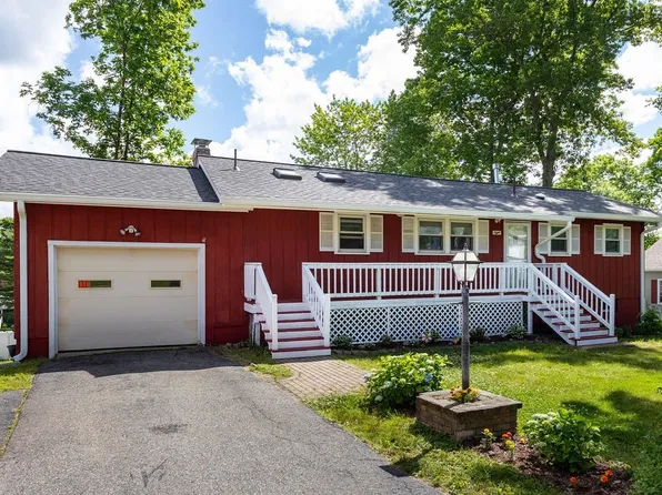 8 Yale Dr, Milford, MA 01757