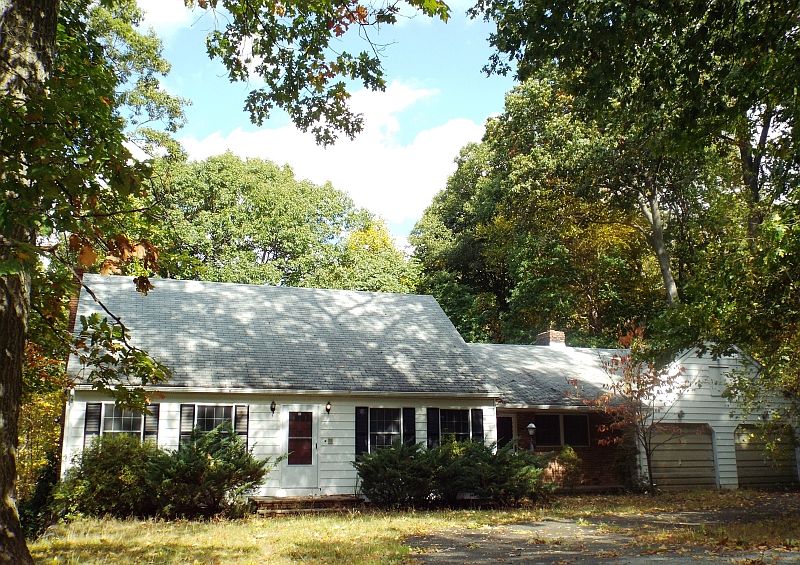 1st image of 14 Longview Ln