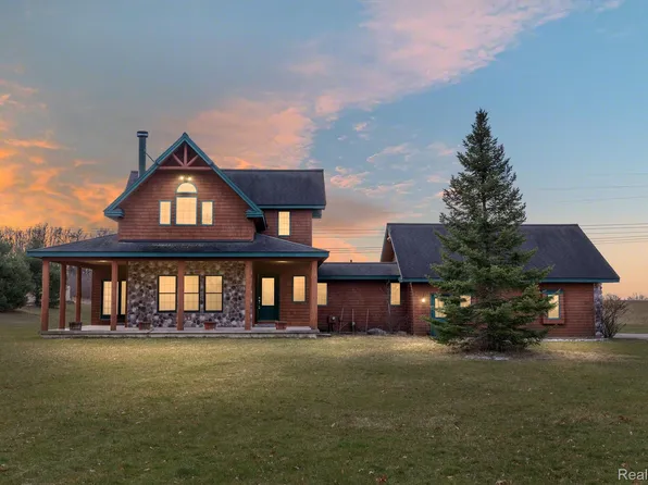 10373 Phal Rd, Grass Lake, MI 49240