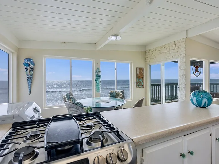 1630 Seacoast Dr #D — Photo 6