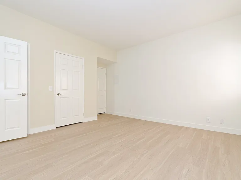 1230 Wellesley Ave #205 — Photo 14