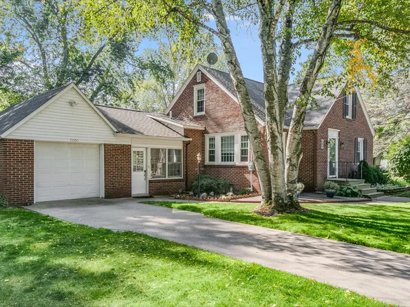 15590 Pruin St, Spring Lake, MI 49456