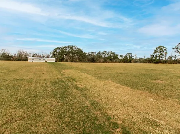 15029 D T Stewart Rd, Bogalusa, LA 70427