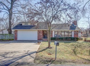 618 W F St, Jenks, OK 74037