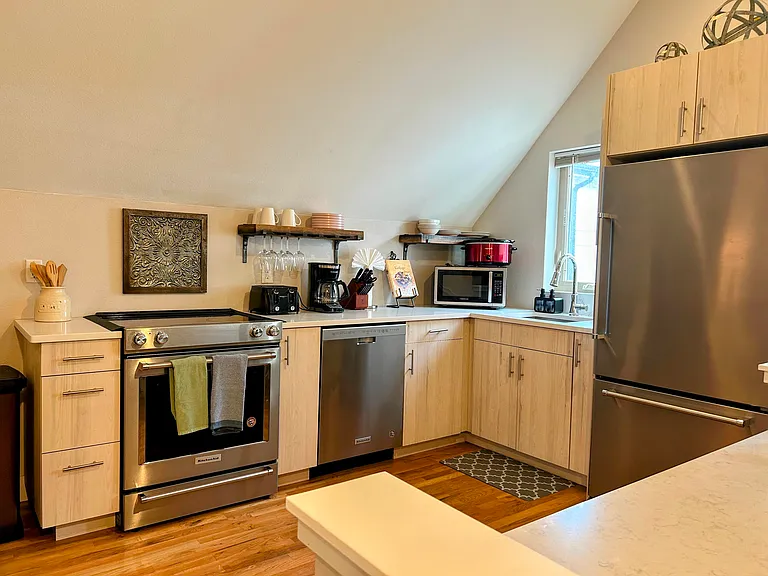 3308 N Lafayette St — Photo 5