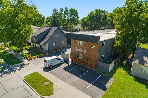 White Oaks Apartments Photo 1