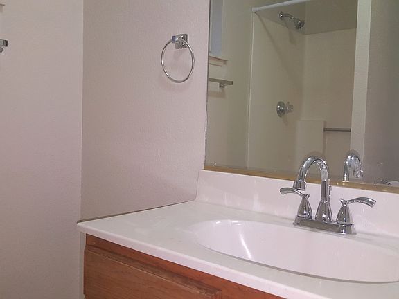 3rd image of 38113 10th St E
