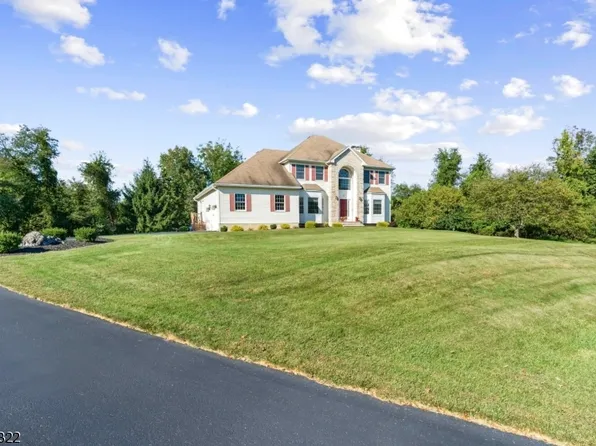 2 Fox Hollow Way, Green Twp., NJ 07821