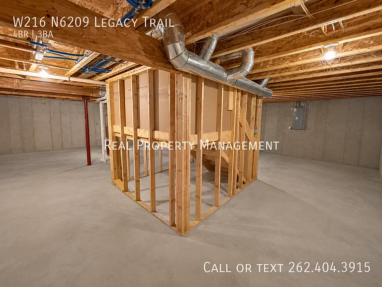 W216N6209 Legacy Trl — Photo 31