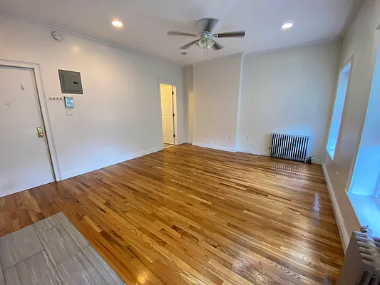 Rented by Bedford 6 Real Estate | media 6