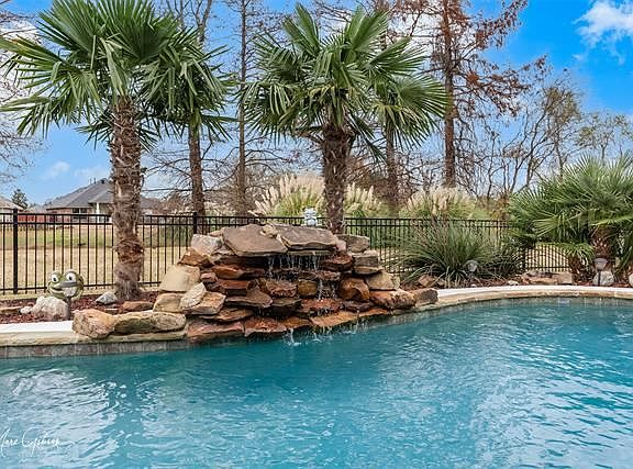 5th image of 1051 Spanish Moss Cir