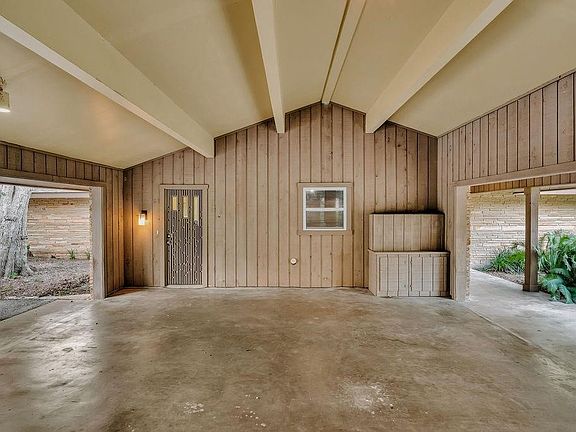 5th image of 12308 Up River Rd