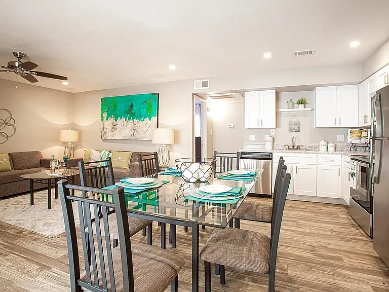 Spacious 1 Bedroom, 1 Bath with Open Floor Plan, 756 Sq Ft