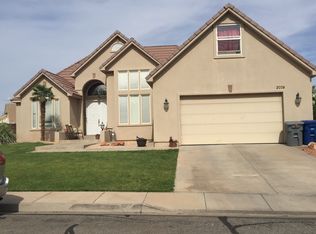 2074 N Rim View Dr, Santa Clara, UT 84765