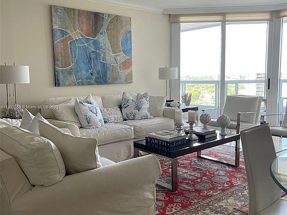 3rd image of 21055 NE 37th Ave APT 1605