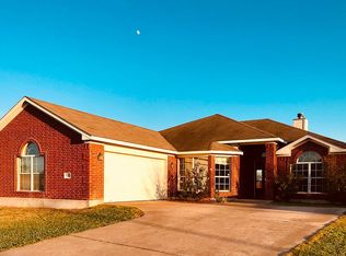 1243 Woodlands Dr, Kyle, TX 78640