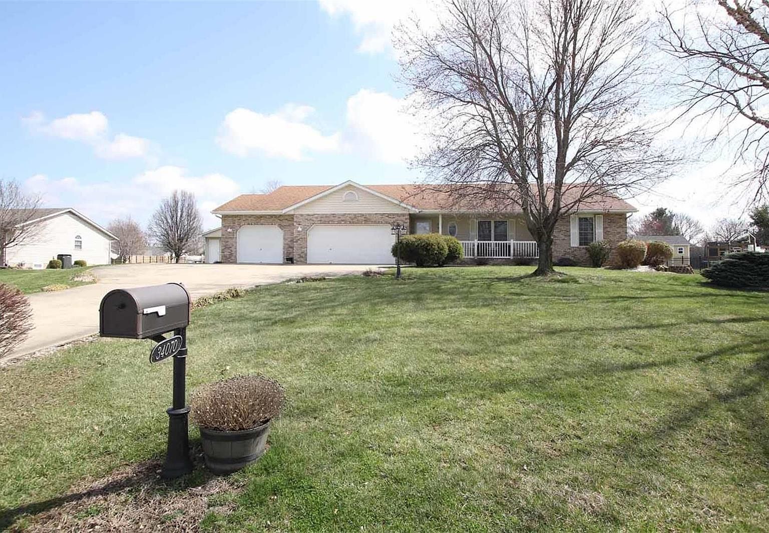 34070 Ryan Ct, Brighton, IL 62012 Zillow